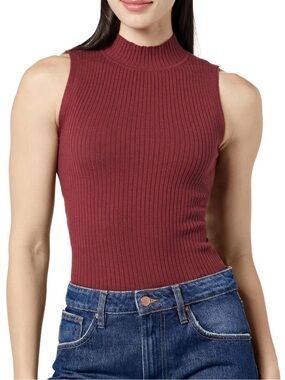 NWT Karolina Sleeveless Ribbed Mock Neck Tank Top by The Drop - Burgundy Small